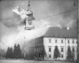 Fotografia-plonacego-Zamku-Krolewskiego-w-Warszawie-w-dniu-17-IX-1939-roku.jpg 
